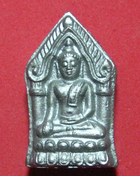 ขุนแผนทรงพล(พิมพ์เล็ก)ปัดเงินหลังเม็ดยา,พลอยเสก,ตะกรุด 3 ดอก,จีวรและเกศาหลวงปู่หมุนองค์ที่ 5