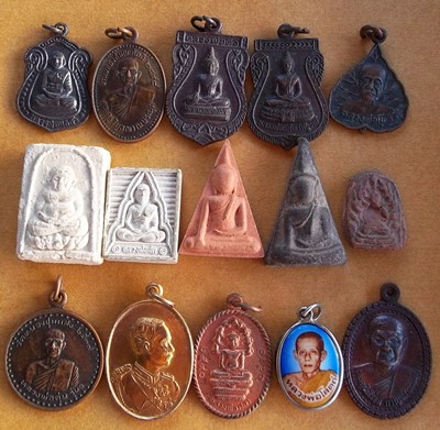 รวมพระเครื่อง 50 องค์ เหมาไปเลยครับ  ......B79