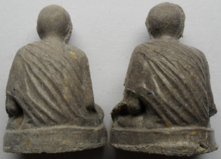 ทีเดียว 2 องค์.....พระผงรูปเหมือน รุ่นรวมบุญพญาวัน 84 สร้างปี พ.ศ. 2538 มวลสารศักดิ์สิทธิ์มากมาย