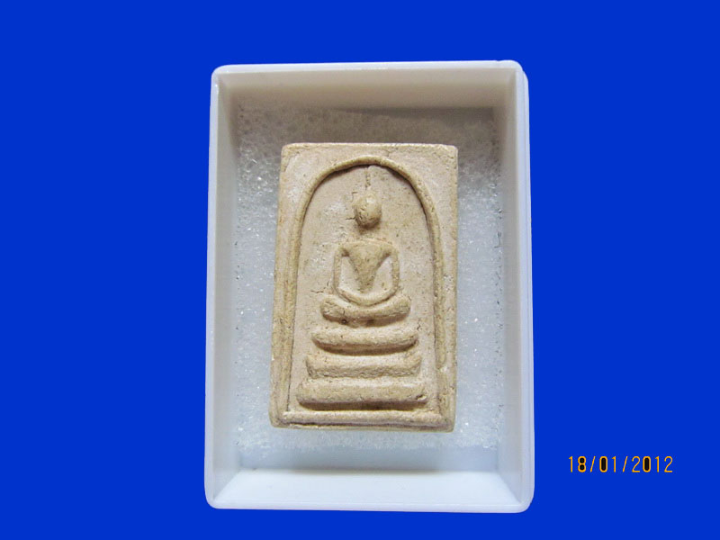 พระสมเด็จหลังปั้มชื่อวัด วทจ. ไม่ทราบที่ เหมือนเดิมครับรอบนี้เริ่ม20บาท k.61