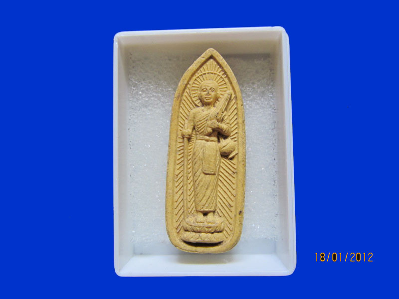 พระสีวลี หลวงพ่อสังข์ วัดพานิช อ่างทอง องค์ 1.เหมือนเดิมครับรอบนี้เริ่ม20บาท k.106