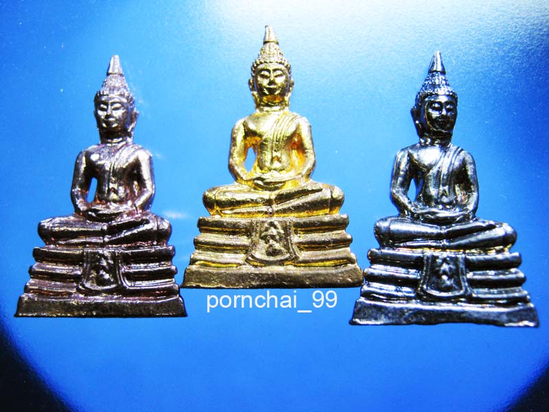 หลวงพ่อโสธรกะหลั่ยเงิน,ทอง,นาค,เคาะเดียว