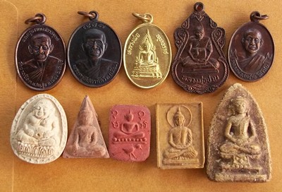 รวมพระเครื่อง 50 องค์ เหมาไปเลยครับ  ......B83