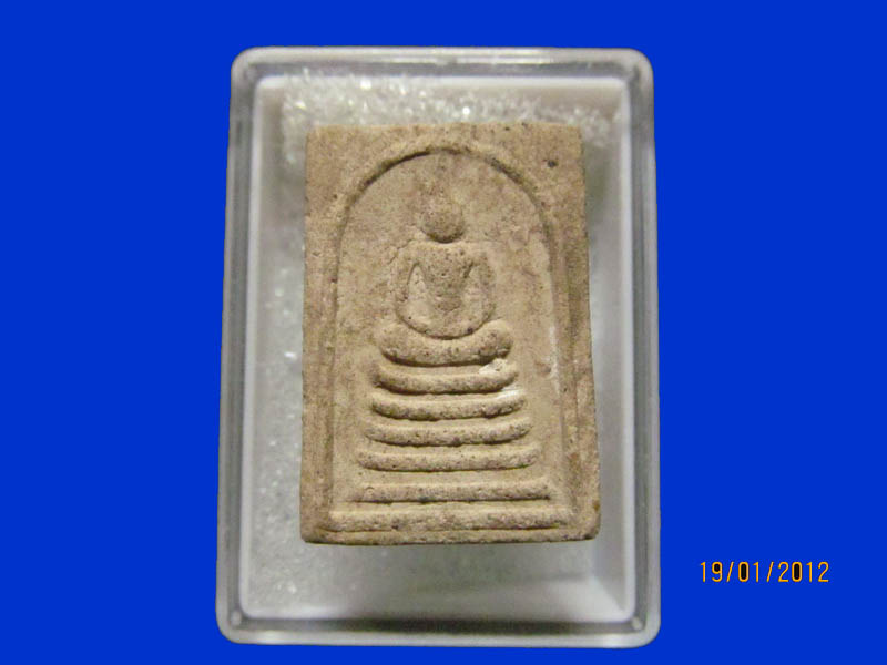 พระสมเด็จฐาน 5 ชั้นไม่ทราบที่ครับ เหมือนเดิมครับรอบนี้เริ่ม20บาท k.160