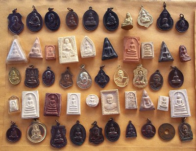 รวมพระเครื่อง 50 องค์ ....B90
