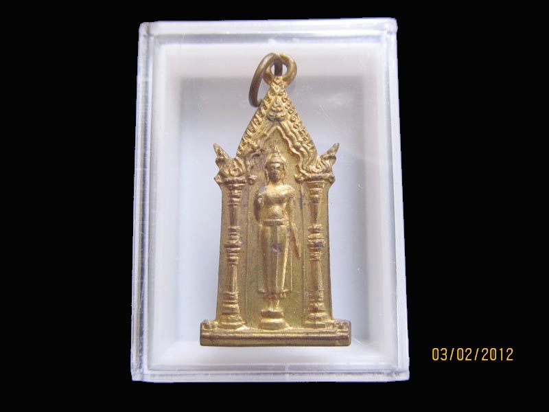 เหรียญพุทธนวฤทธิ์จิตตภาวัน ออกที่จิตตภาวันวิทยาลัย จ.ชลบุรี.เหมือนเดิมครับรอบนี้เริ่ม20บาท EI.01
