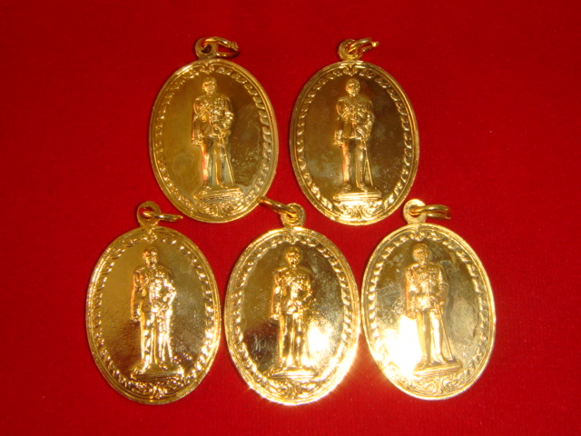 สมเด็จพ่อ ร.5 หลวงปู่ศรี มหาวีโร พระผู้มากล้นด้วยบารมีธรรม ปลุกเสก