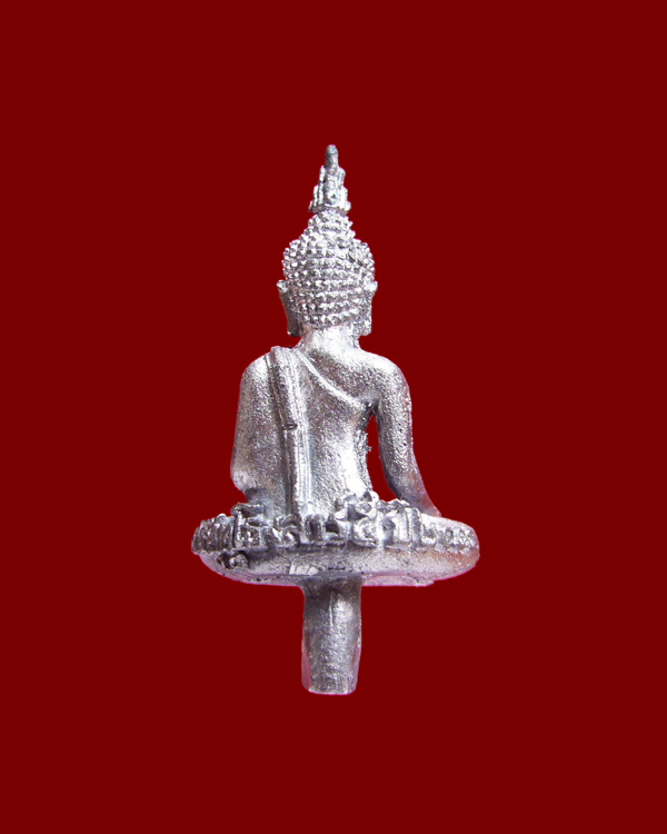 พระยอดธงปริสุทโธ หลวงพ่อคูณ รุ่นเสาร์ ๕ ดอกไม้จะบาน ปี2000 เนื้อตะกั่วเถื่อน
