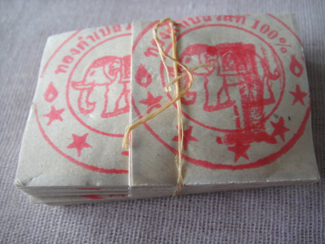 แผ่นทองคำแท้ ตราช้าง 100 แผ่น ขนาดมาตรฐาน 3 X 3 cm