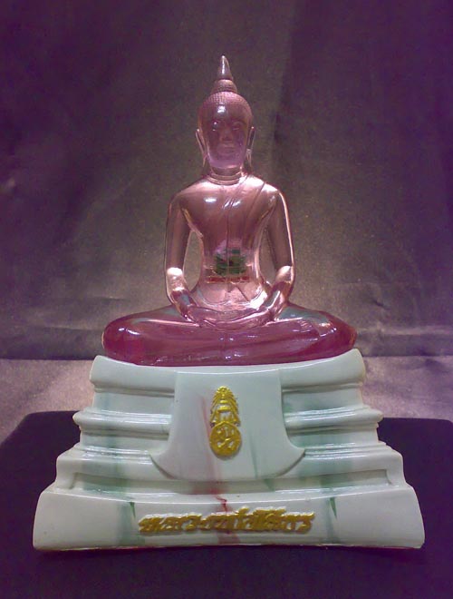 พระบูชา "หลวงพ่อโสธร" องค์สีม่วง ขนาดฐาน กว้าง7 นิ้ว สูง 9 นิ้ว หน้าตัก 5 นิ้ว