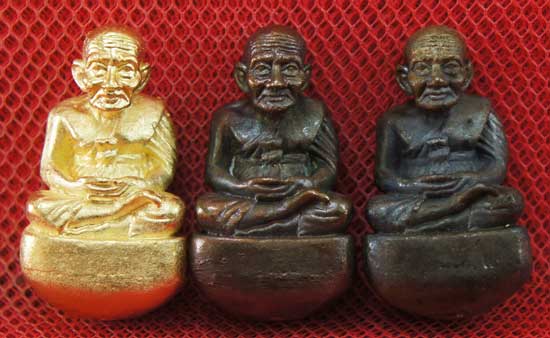 หลวงปู่ทวด พิมพ์เบ้าทุบ 3 องค์ เนื้อเปียกทอง เนื้อนวะ เนื้อผิวไฟ วัดในหาน ปี 36