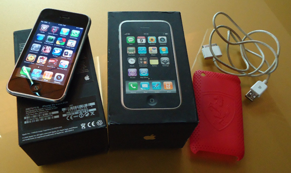 iPhone 3G Black, 16GB  ของแท้ครับ สวยๆตามรูปเลย ปรับราคาเหลือแค่เคาะเดียว มาก่อนได้ก่อน