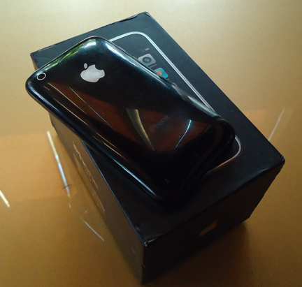 iPhone 3G Black, 16GB  ของแท้ครับ สวยๆตามรูปเลย ปรับราคาเหลือแค่เคาะเดียว มาก่อนได้ก่อน