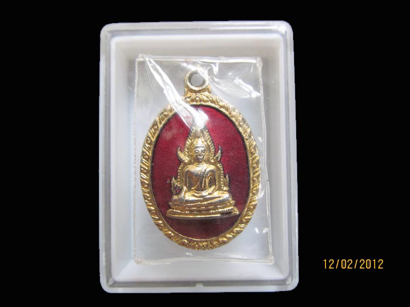 เหรียญพระพุทธชินราช หลังอกเลา กะหลั่ยทองลงยาแดง เหมือนเดิมครับรอบนี้เริ่ม20บาท AA111
