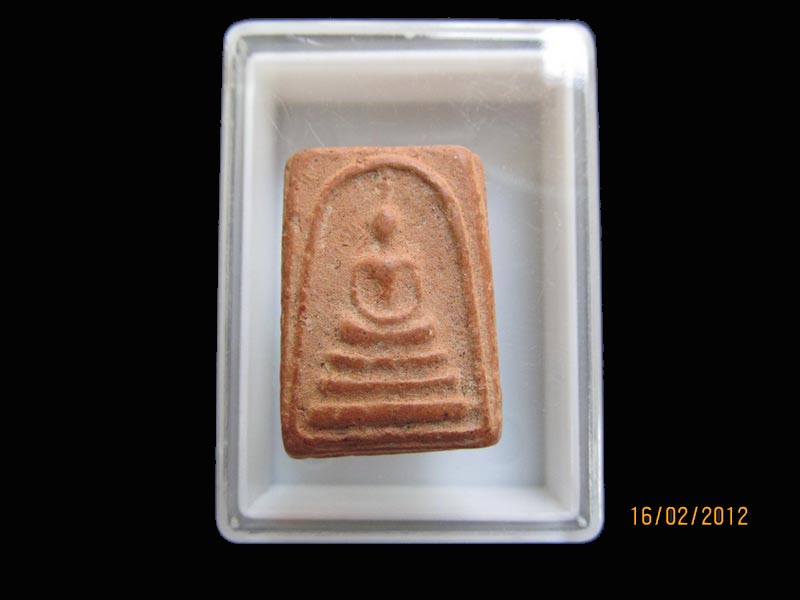 พระสมเด็จคะแนนเนื้อดิน ไม่ทราบที่ครับ เหมือนเดิมครับรอบนี้เริ่ม20บาท AA131