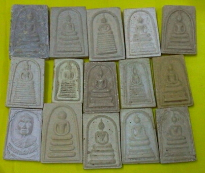 พระสมเด็จ เกจิ 15 องค์  เคาะเเรกแดง