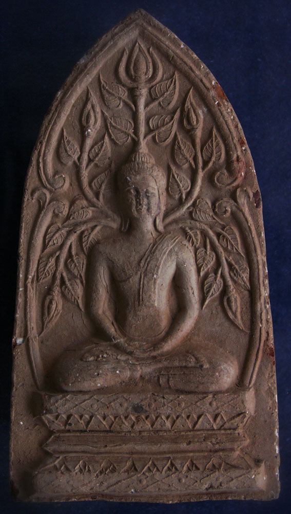 คัดสวย !! พระเนื้อดินพิมพ์ปรกโพธิ์ใหญ่ หลวงพ่อเต๋ คงทอง พ.ศ. 2507 สูง 3 นิ้ว (4)