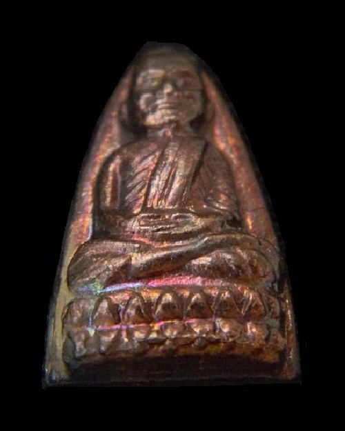 หลวงปู่ทวด วัดช้างให้ ปี2524 ( เนื้อโลหะ ) พิมพ์หน้าใหญ่หลังตัวหนังสือใหญ่ สภาพสวยกริ๊บผิวไฟแดงๆๆ