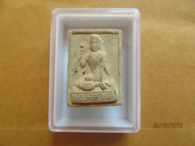 นางกวักเนื้อผงหลังยัตน์ ไม่ทราบที่ เริ่ม20บาท **160