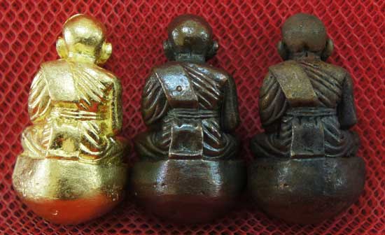 หลวงปู่ทวด พิมพ์เบ้าทุบ 3 องค์ เนื้อเปียกทอง เนื้อนวะ เนื้อผิวไฟ วัดในหาน ปี 36