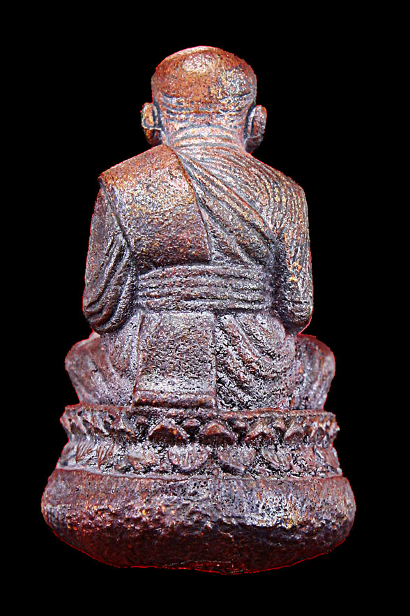 หลวงปู่ทวด พิมพ์เบ้าทุบมหาลาภ รุ่นกฐิน เนื้อนวะ วัดช้างให้ ปี 2540 สร้าง 9999 องค์ครับ