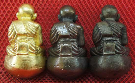 หลวงปู่ทวด พิมพ์เบ้าทุบ 3 องค์ เนื้อเปียกทอง เนื้อนวะ เนื้อผิวไฟ วัดในหาน ปี 36