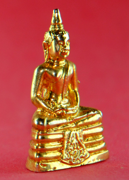 รูปหล่อ หลวงพ่อโสธร จ.ฉะเชิงเทรา ภปร. ปี 2535 สวยมากครับ