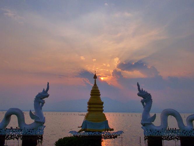 เหรียญพระเจ้าตนหลวง (เหรียญพญานาค หลังเสมาธรรมจักร) วัดศรีโคมคำ จ.พะเยา ปี2512 (11)