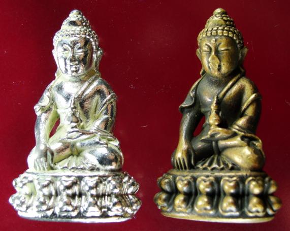 2 องค์ กะไหล่เงิน + ทองเหลือง พระกริ่งอายุ วรรณโน สุขัง พลัง พร้อมกล่องเดิม วัดสุทัศน์เทพวราราม