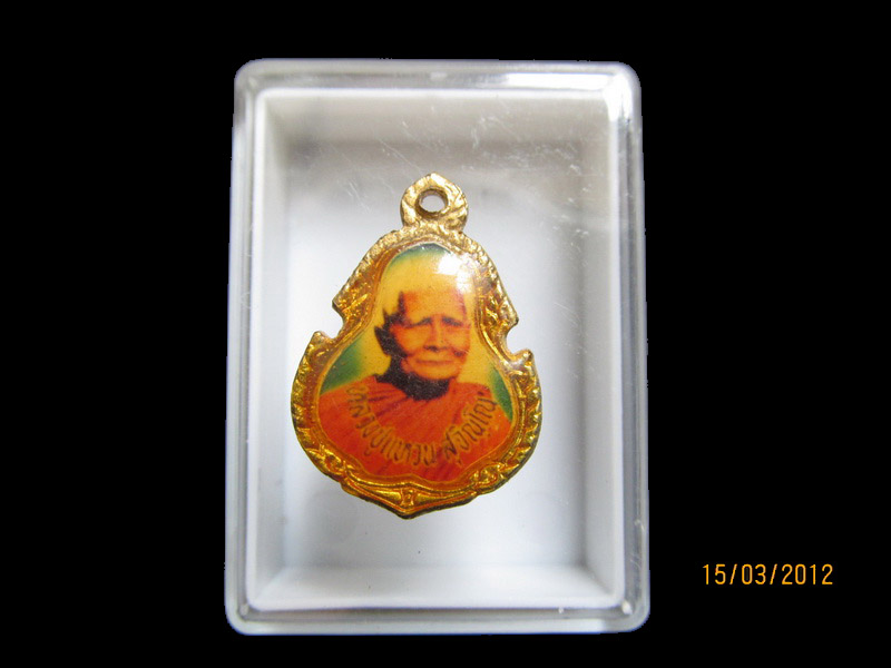 ล็อกเก็ตหลวงปุ่แหวน หลัง พระประจำวันอาทิตย์ เริ่ม20บาท/J.08