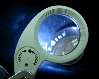 กล้องส่องพระแบบมีไฟ ILLUMINATEDLOUPE LEDLIGHTขนาด40x-25m.mแบบมีไฟ LED สว่างเพิ่ม ความ คม ชัด ลึก