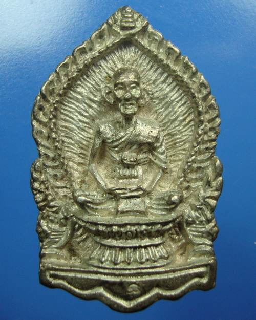 สร้างมณฑบนั่งพานเนื้อเงิน หลวงปู่เจียม สุรินทร์
