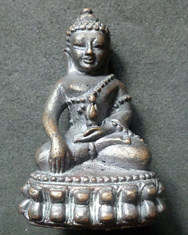 พระกริ่งใหญ่ หลวงปู่คำบุ เนื้อนวะนำฤกษ์ (กรรมการ) 1 ใน 9 องค์