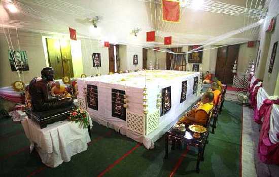 หลวงพ่อทวดเตารีดใหญ่รุ่น 1 พระครูโสภณนาคกิจ (อาจารย์เดช) วัดช้าง นครนายก