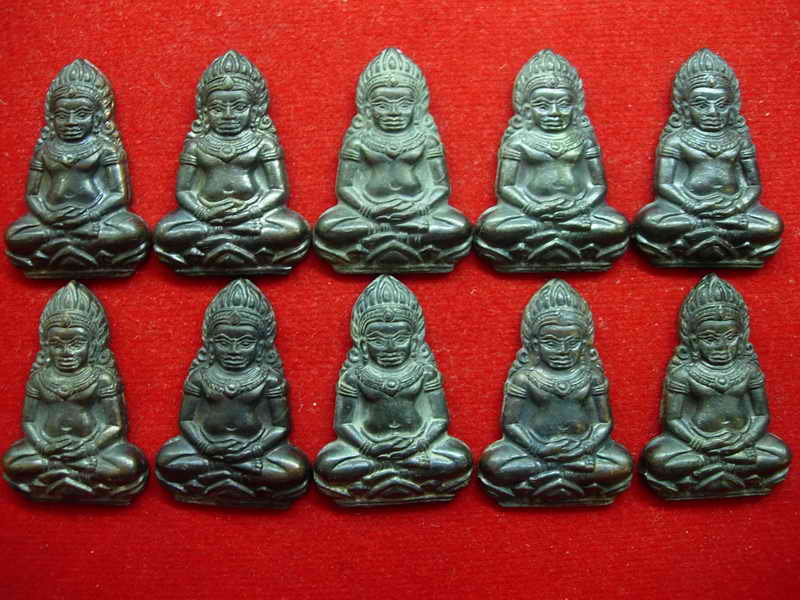 ทีเดียว 10 องค์ พระเทริดขนนก ค่ายอดิศร ปี 2514 สระบุรี บล็อคนิยมวงเดือน