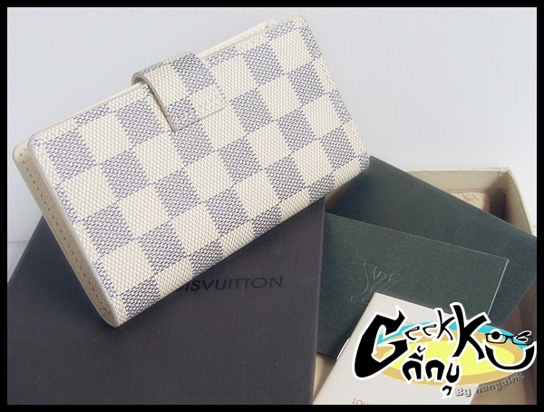 Sale.... .กระเป๋านามบัตร ... LOUIS VUITTON........เคาะเดียว . 350 บาท