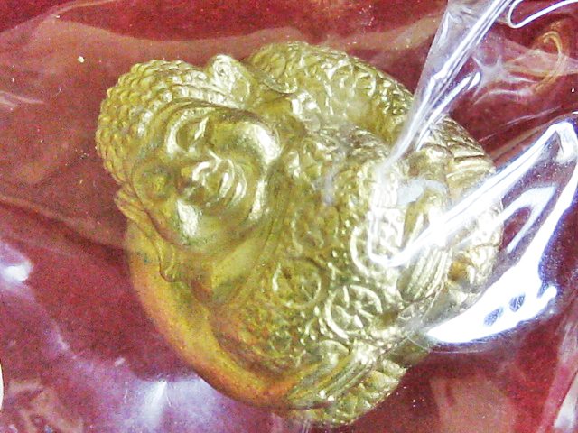  ลูกอมพระสังกัจจายน์ หลวงพ่อเพี้ยน วัดเกริ่นกฐิน เคาะเดียวครับ