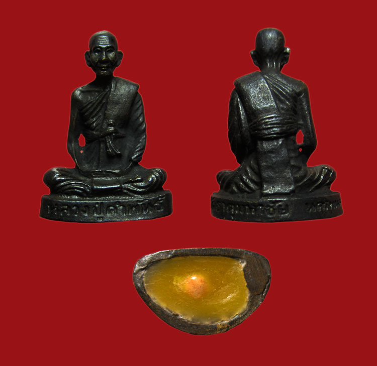 รูปหล่อหลวงปู่คำพันธ์ โฆสปัญโญ รุ่นปฐวีธาตุ ก้นอุดเทียนชัย เม็ดปฐวีธาตุ ปี 2536 พร้อมกล่องเดิม (3)