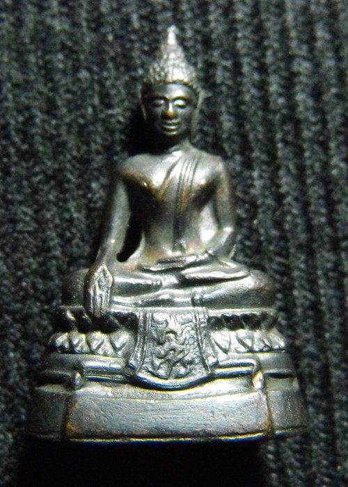 พระกริ่ง ภปร. วัดบวร ปี08 นิยม หูยาว ก้นตะไบหยาบ สภาพสวย