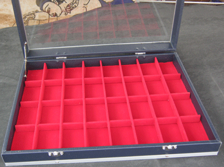 กล่องใส่พระ 1 ชั้น ใส่พระได้ 32 องค์ (ใส่รวมกล่องพระได้)