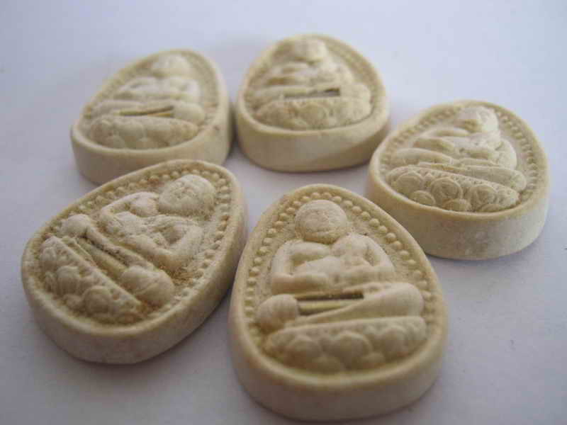 เปิดใจ100บาทพระสังจายหลาวงพ่อคูณ5องค์ค่ะ