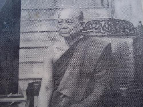 เคาะเดียวแดง/ภาพถ่ายพระพุทธโฆษาจารย์หลังคาถาพระสมเด็จ