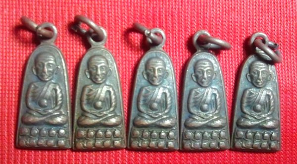 5องค์ >> หลวงปู่ทวด ปี08 รุ่นทะเลซุง เนื้อทองแดง (พิมพ์นิยมจมูกแตก)