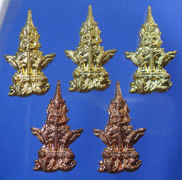 5 องค์ ปรกท้าวเวสสุวรรณ พิมพ์หน้าเทพ เนื้อทองทิพย์ ทองแดงขัดเงา หลวงปู่กาหลง เขี้ยวแก้ว