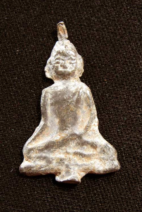 สุดยอดพิมพิ์จิ๋วที่เริ่มหายากแล้ว  พระนางพญา   กรุวัดพญาดำ  เนื้อชินเงิน