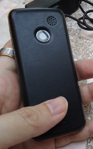 imobile 201 ฟังวิทยุ,MP,กล้องถ่ายรูป,วีดีโอ,แฮนด์ฟรี,มีช่องใส่การ์ดได้ พร้อมแบตใหม่อยู่ได้นานหลายวัน