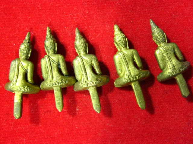 5 องค์  ปีใหม่ 2012...รุ่นแรก พร ะยอดธ งโฆษปัญโญ ลป.คำพันธ์ พิมพ ์เล็ก เนื้อฝาบาตร ปี39
