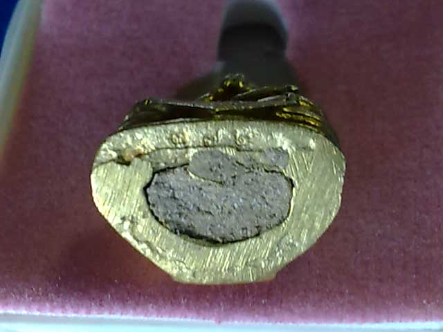 พรายกุมารทอง จินดามณี เนื้อทองระฆัง หมายเลข 372  สวยดุจดั่งทองคำครับ  เริ่มหายากแล้วครับ