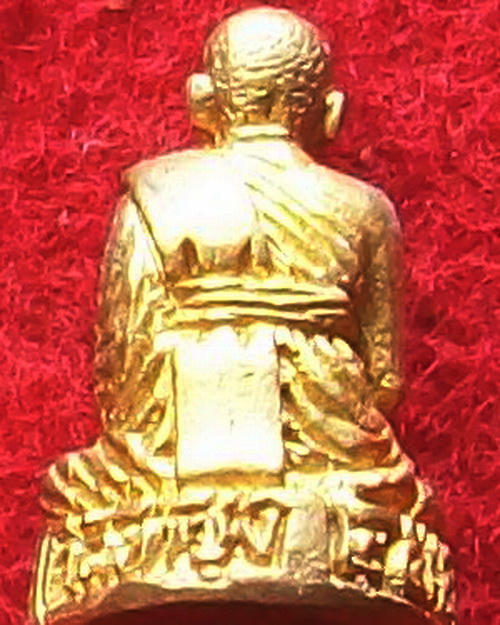หลวงพ่อฤาษีลิงดำ วัดท่าซุง จ.อุทัยธานี สร้างปี 2542