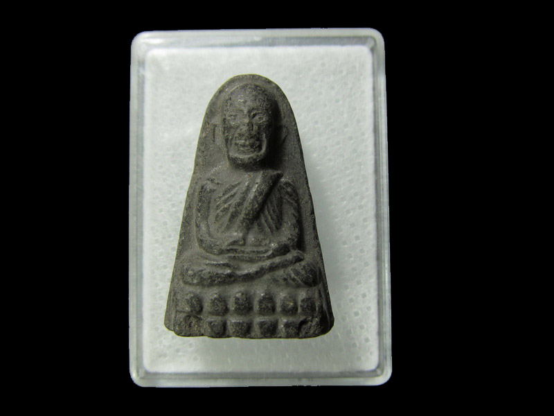 พระหลวงปู่ทวดพิมพ์พระรอด ไม่ทราบวัด.. เริ่ม20บาท/ D.085